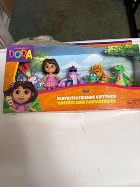Nickelodeon Dora Fantastic Friends Gift Pack - Multicolor